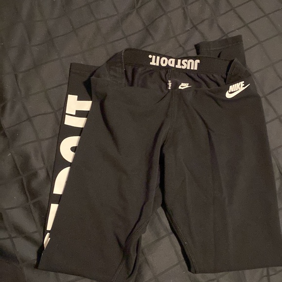 Nike Leggings - Picture 3 of 3